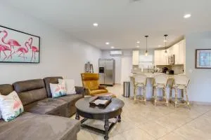 2 Mi to Swim and Shop Updated North Palm Beach Home - Palm Beach Gardens