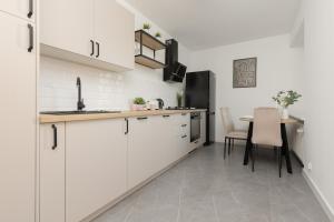 Ursus Spacious Two-bedroom Apartment by Renters