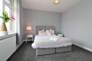 Signature - Carfin House