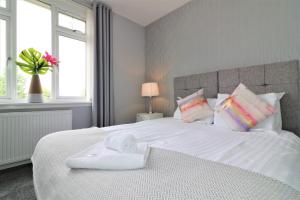 Signature - Carfin House