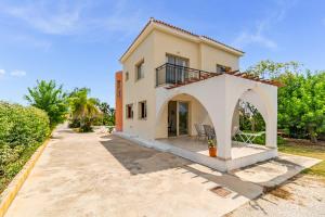 Villa Arkadia by Ezoria Villas