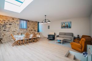 Maisons de vacances Agreable maison de village avec terrasse : photos des chambres