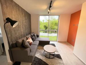 C105- Lindo y amplio apartamentos en Circasia