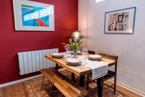 Unique, stylish and secluded home, with parking in the heart of historic York