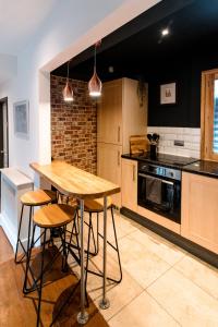 Unique, stylish and secluded home, with parking in the heart of historic York