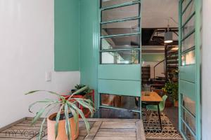 Comfortable Apt. w Terrace & Lovely Lighting 101