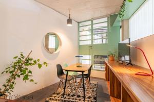 Comfortable Apt. w Terrace & Lovely Lighting 101