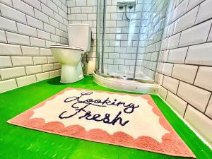 City cottage with cosy garden in London