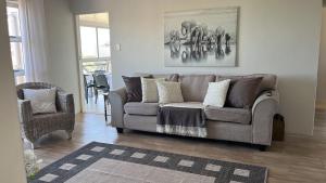 Bella Casa 179 - Atlantic Ocean & Robben Island View - Big Bay Beach Club Apartment