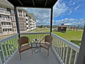 Stroll to Slopes, Village Area, Ski in-Out MtLodge 210 - Dunmore