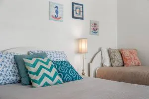 NEW! Steps To White Sand Beaches! Pool & Grill! 2BR 2BA - Laguna Beach