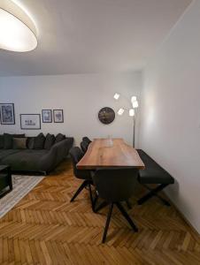 Big CityApartment 19