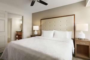 Two-Bedroom Suite with One King And Two Double Beds - Non-Smoking room in Homewood Suites by Hilton Kansas City Airport