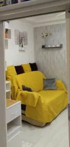 Colorfull Experience in Hause built 1910 Fast free WiFi Free Parking - Stepsa