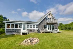 Shorefront House with Views, 14 Mi to Acadia NP - South Addison