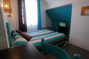 Hotels Le Chalet : Chambre Triple avec Salle de Bains