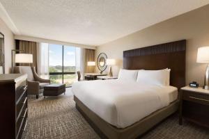 King Room room in Hilton Fort Collins