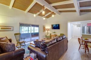 Greers Ferry Hideaway Lake View, Boat Ramp Access