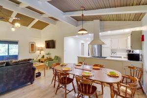 Greers Ferry Hideaway Lake View, Boat Ramp Access