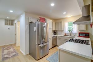 Greers Ferry Hideaway Lake View, Boat Ramp Access