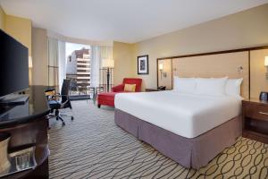 King Room - Hearing Access room in Hilton Rosemont Chicago O'Hare