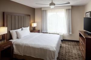 One Bedroom King Suite Accessible- Non Smoking room in Homewood Suites by Hilton Wallingford-Meriden