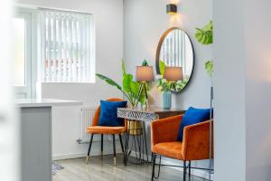 Free Parking 5 Minutes from City Centre