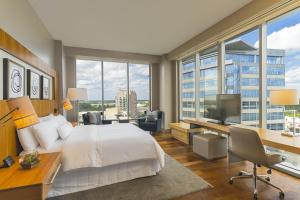 Westin Preferred King, Guest room, 1 King room in The Westin at The Woodlands