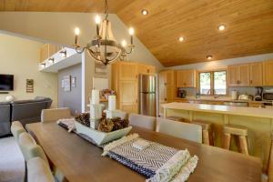 Lakefront Brainerd Cabin with Fireplace!