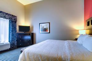 King Room - Non-Smoking room in Hampton Inn Birmingham/Leeds