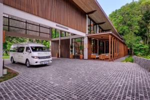 Botanika Osa Peninsula, Curio Collection By Hilton