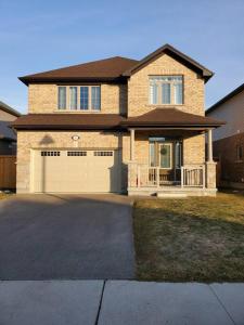 4 BD Family Retreat - Basement not Included - 4hvězdičkové hotely ve městě Stratford