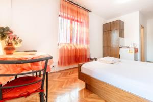 Apartments with parking space Krvavica, Makarska - 6749