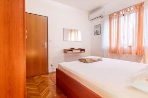 Apartments with parking space Krvavica, Makarska - 6749