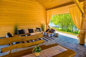 Domki Dobra Miejscówka 50 m od jeziora Solińskiego Sauna Jacuzzi 504-978-418