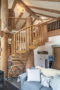 Wild Nurture Eco Luxury Offgrid Log Cabin