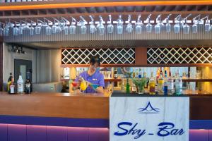 Alani Sea View Hotel