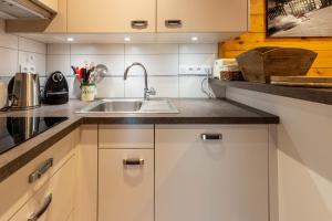 Cristal 2 Meribel Centre 200m from the ski pistes