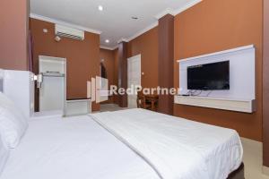 Star Hotel Jaksa Mitra RedDoorz