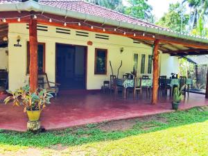 Hiriketiya Green Hill Home