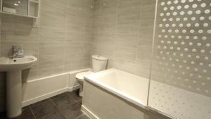 Double room with shared bathroom near kings Cross-rm3