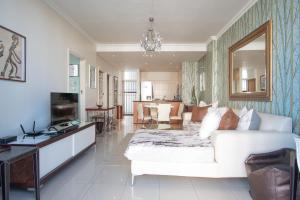 201 Lighthouse Mall Umhlanga Rocks