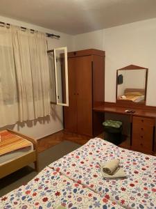 Room in Sukosan with balcony, air conditioning, WiFi 5188-1