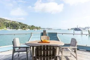 Bay of Islands 2 Bedrooms On The Water-The Landing - Opua