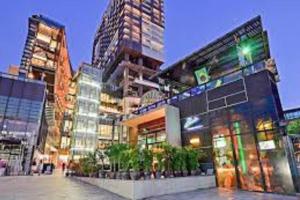 Base Hub - 2 Bedroom 53 m2 by Central and Hilton