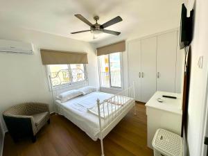 Sea View Apt - 2 min walk to the Beach & 200 Mbit Highspeed internet