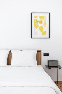 Elliot Neapoli, Athens