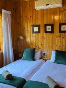 Hoopoe log cabin NO 2