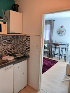 Le Zen -studio tout équipé- WIFI Fibre- centre ville avec parking