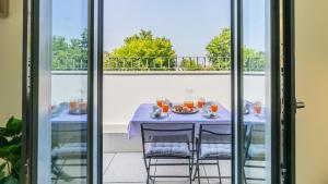 Terrace Pool Apartment Oporto by LovelyStay